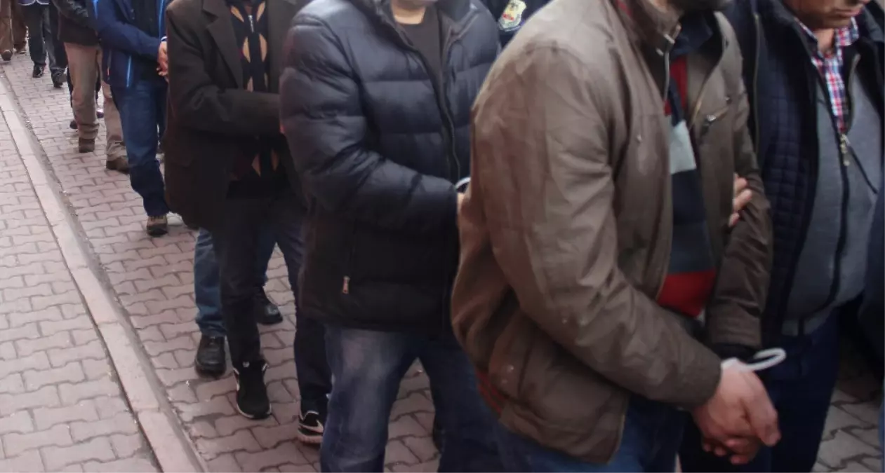 Fetö'den Gözaltına Alınan 18 Kişi Adliyede (2)