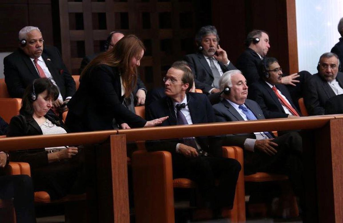 TBMM'de Bacak Bacak Üstüne Atan Fransız Diplomat Uyarıldı
