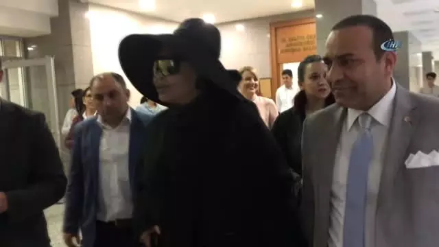 Bülent Ersoy, Hakim Karşısına Çıktı Bülent Ersoy, Hakim Karşısına Çıktı