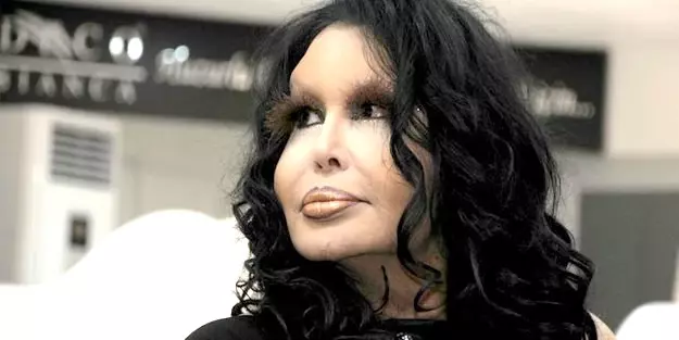 Bülent Ersoy Hakim Karşısına Çıktı Bülent Ersoy Hakim Karşısına Çıktı