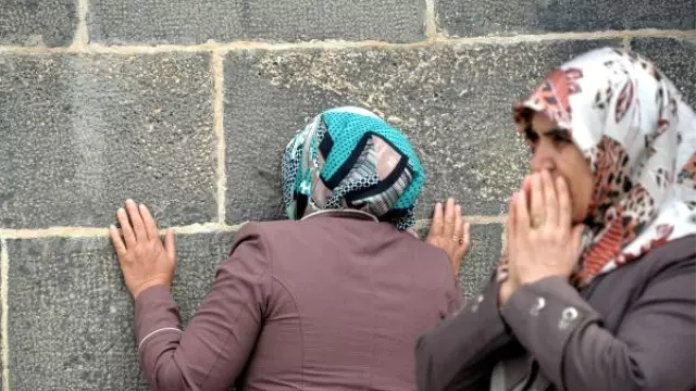 Rüya kitabı ile yapıştık: adamın annesi ne düşler ve böyle bir görüşten ne beklersiniz 99