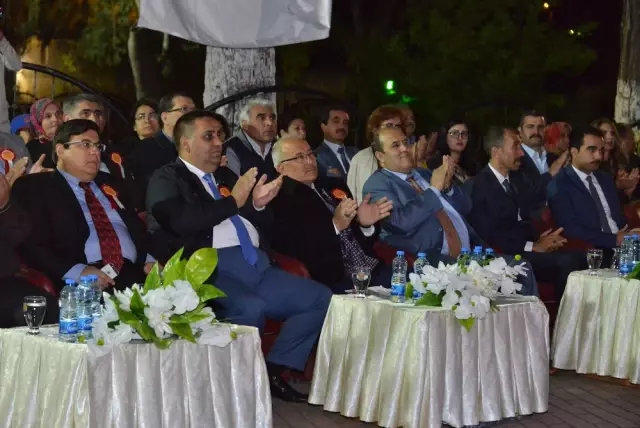 Uluslararası Karacaoğlan Şiir Akşamları Başladı Uluslararası Karacaoğlan Şiir Akşamları Başladı