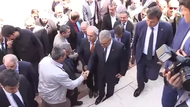 Başbakan Yardımcısı Kaynak: 'Terör Sarmalı Artık Bütün Dünyayı Sarmış Vaziyette' Başbakan Yardımcısı Kaynak: 'Terör Sarmalı Artık Bütün Dünyayı Sarmış Vaziyette'