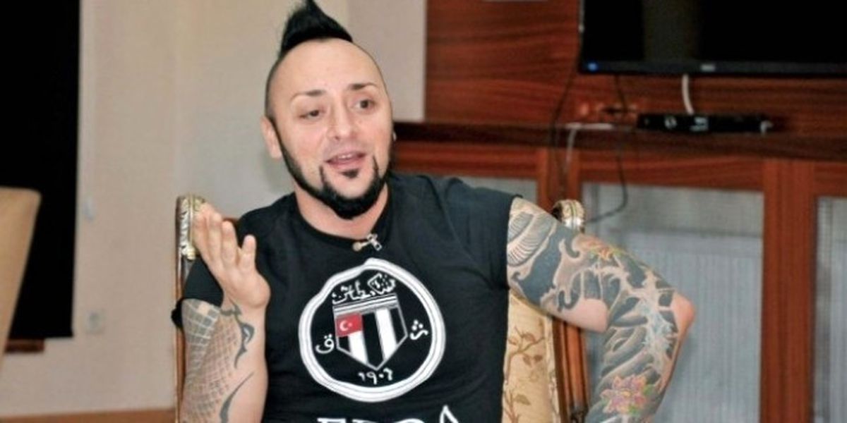 Hayko Cepkin'den Beşiktaş Marşı!