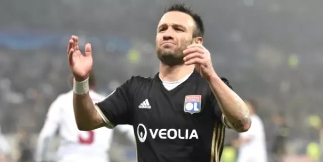 Lyon'un İki Yıldızı İçin Girişimler Başlıyor!