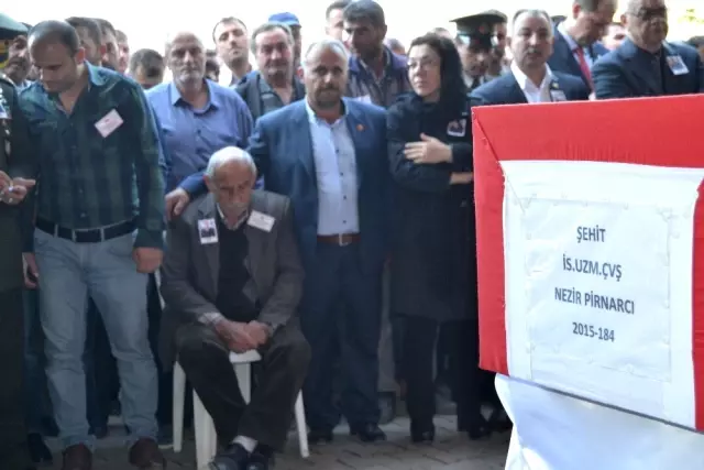Manisalı Şehidi Binler Uğurladı Manisalı Şehidi Binler Uğurladı