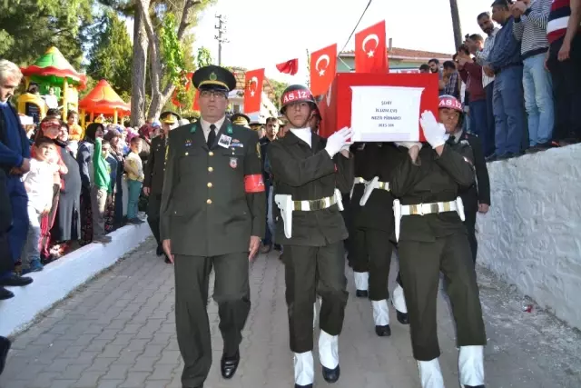 Manisalı Şehidi Binler Uğurladı Manisalı Şehidi Binler Uğurladı