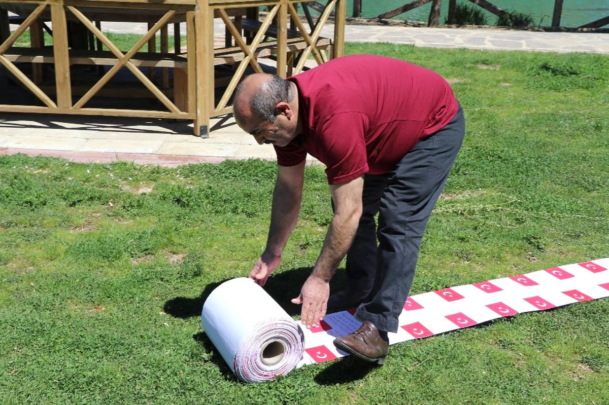 Amatör Şair, 4 Bin 444 Mısralık Şiir Yazdı