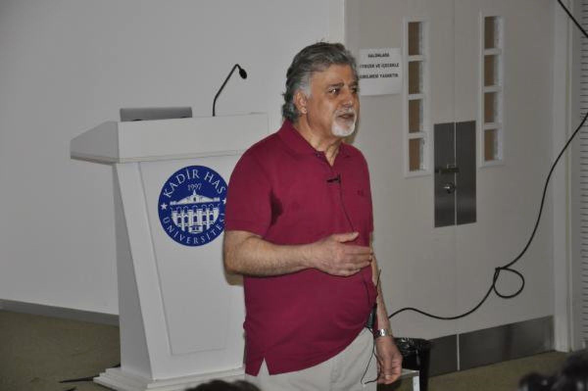 Prof. Dr. Kemal Yelekçi'den Aşkın Kimyası Semineri