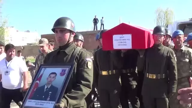 Şehit Uzman Çavuş Hüseyin Emre Kul, Son Yolculuğuna Uğurlandı Şehit Uzman Çavuş Hüseyin Emre Kul, Son Yolculuğuna Uğurlandı