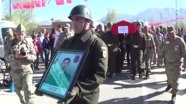 Şehit Uzman Çavuş Hüseyin Emre Kul, Son Yolculuğuna Uğurlandı Şehit Uzman Çavuş Hüseyin Emre Kul, Son Yolculuğuna Uğurlandı