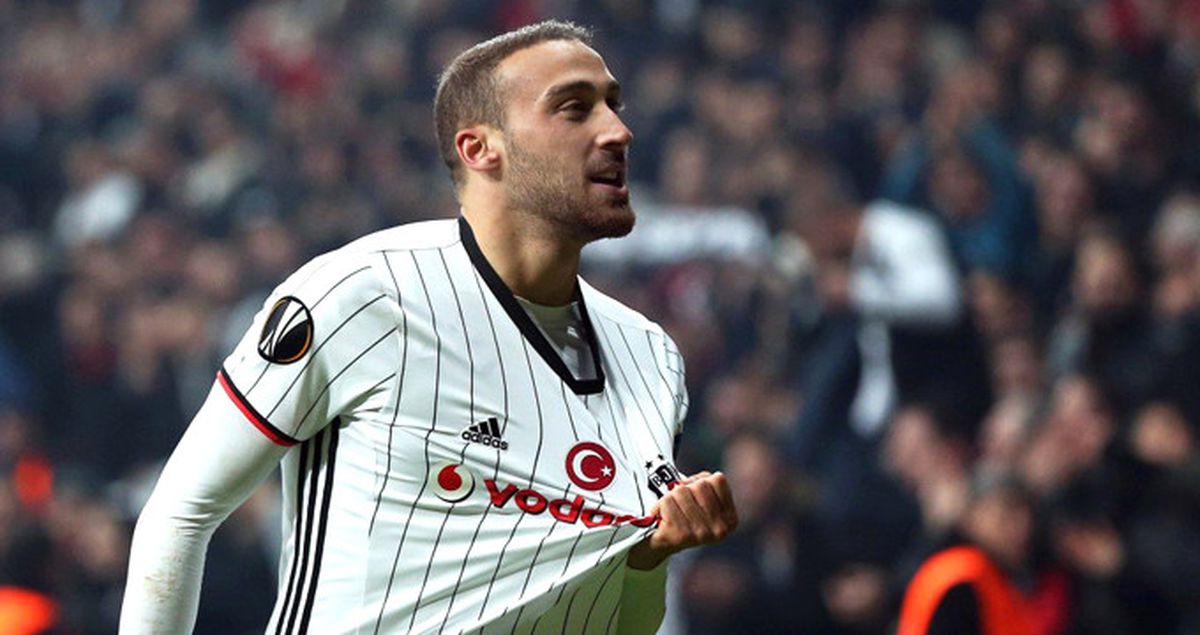 Cenk Tosun Beşiktaş'ın 15 Yıl Sonra Gol Kralı Olan İlk Türk Futbolcusu Olacak