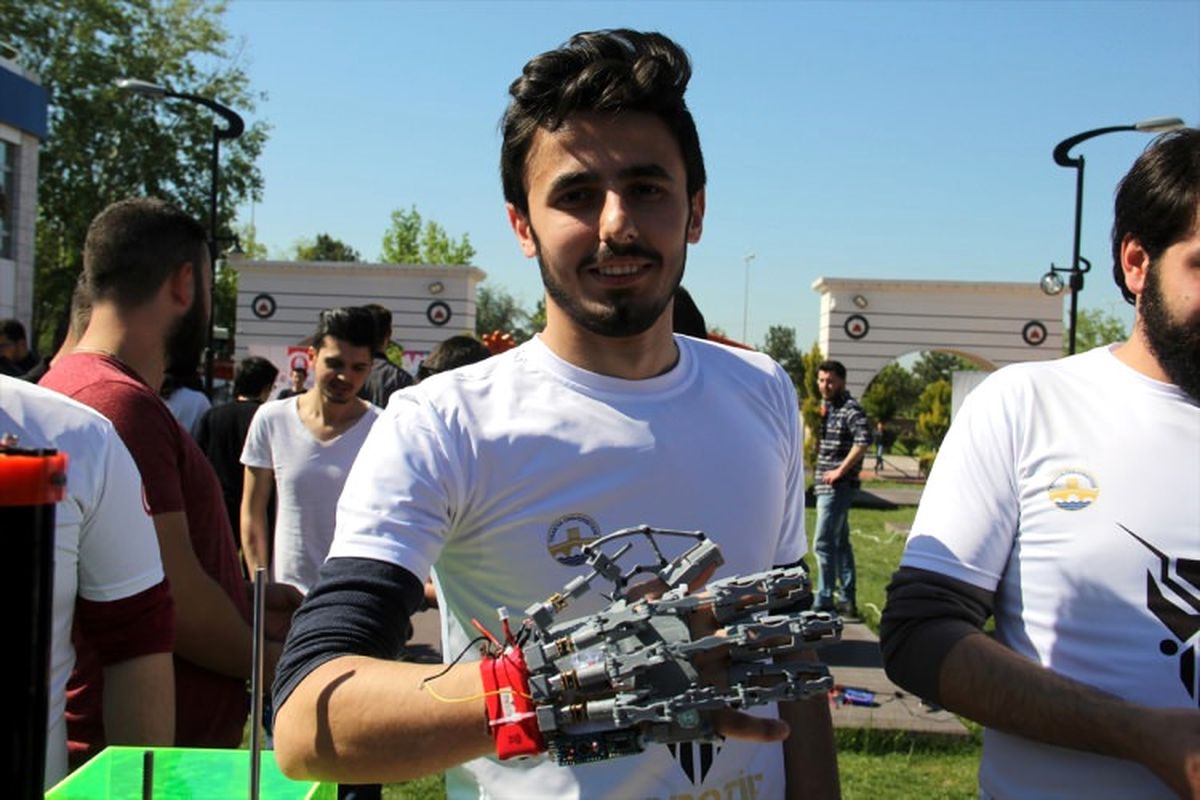 Trakya Üniversitesi Öğrencileri, Felçli Hastalar İçin Robot Üretti