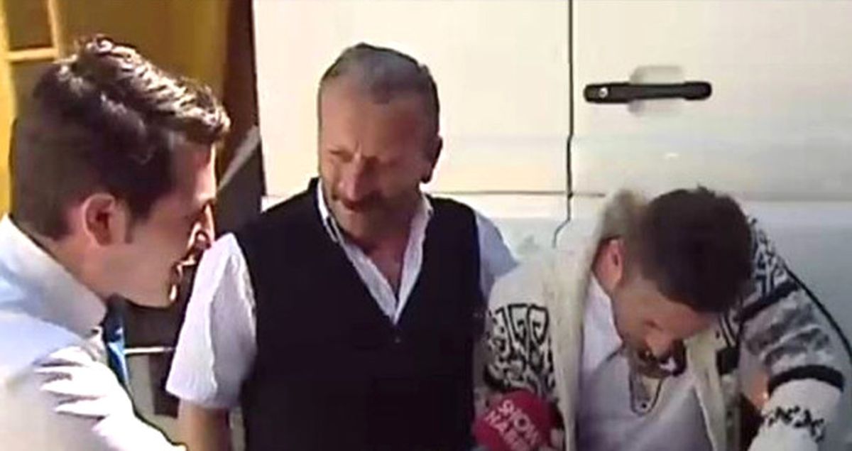 Galatasaraylı Sabri Sarıoğlu Seyir Halindeyken Kamyona Çarptı