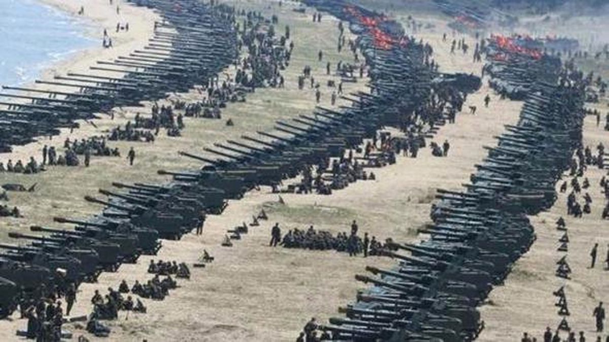 Kuzey Kore Yüzlerce Topçuyu Sınıra Dizdi, ABD'ye Resti Çekti