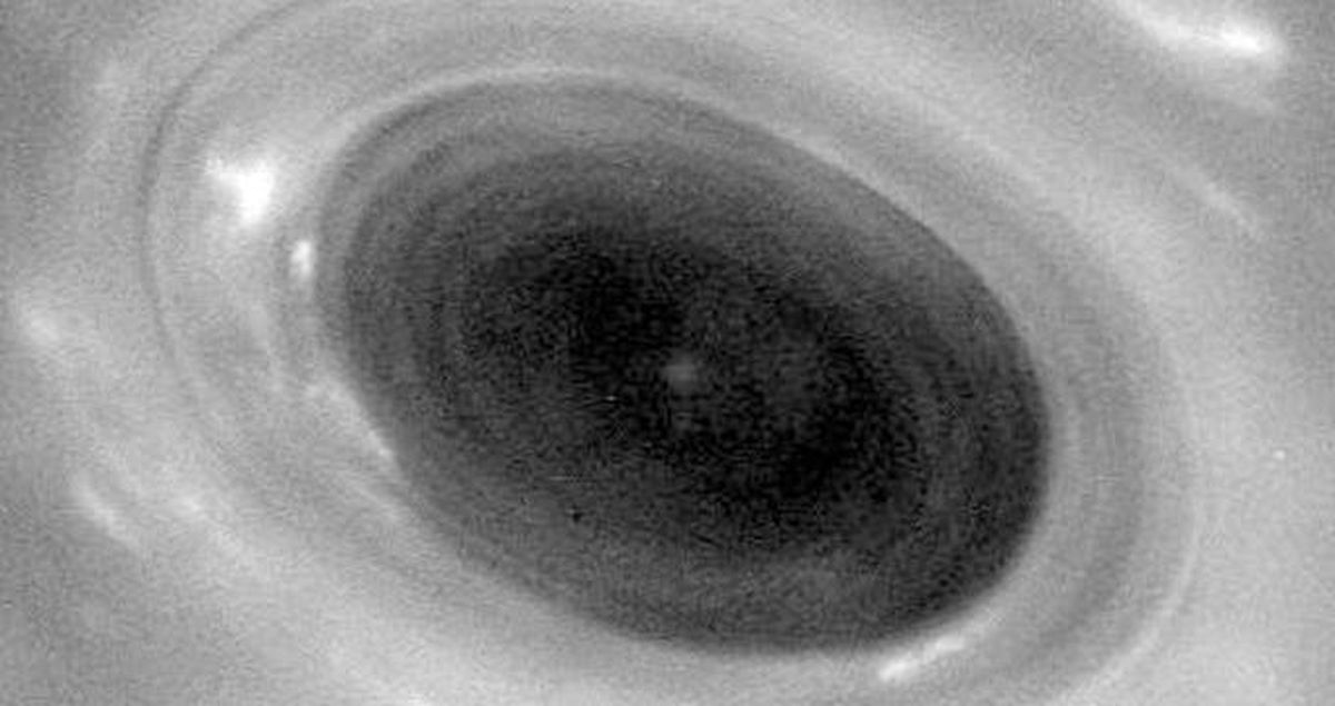 Nasa, Satürn'ün Halkalarının En Yakın Fotoğraflarını Çekti