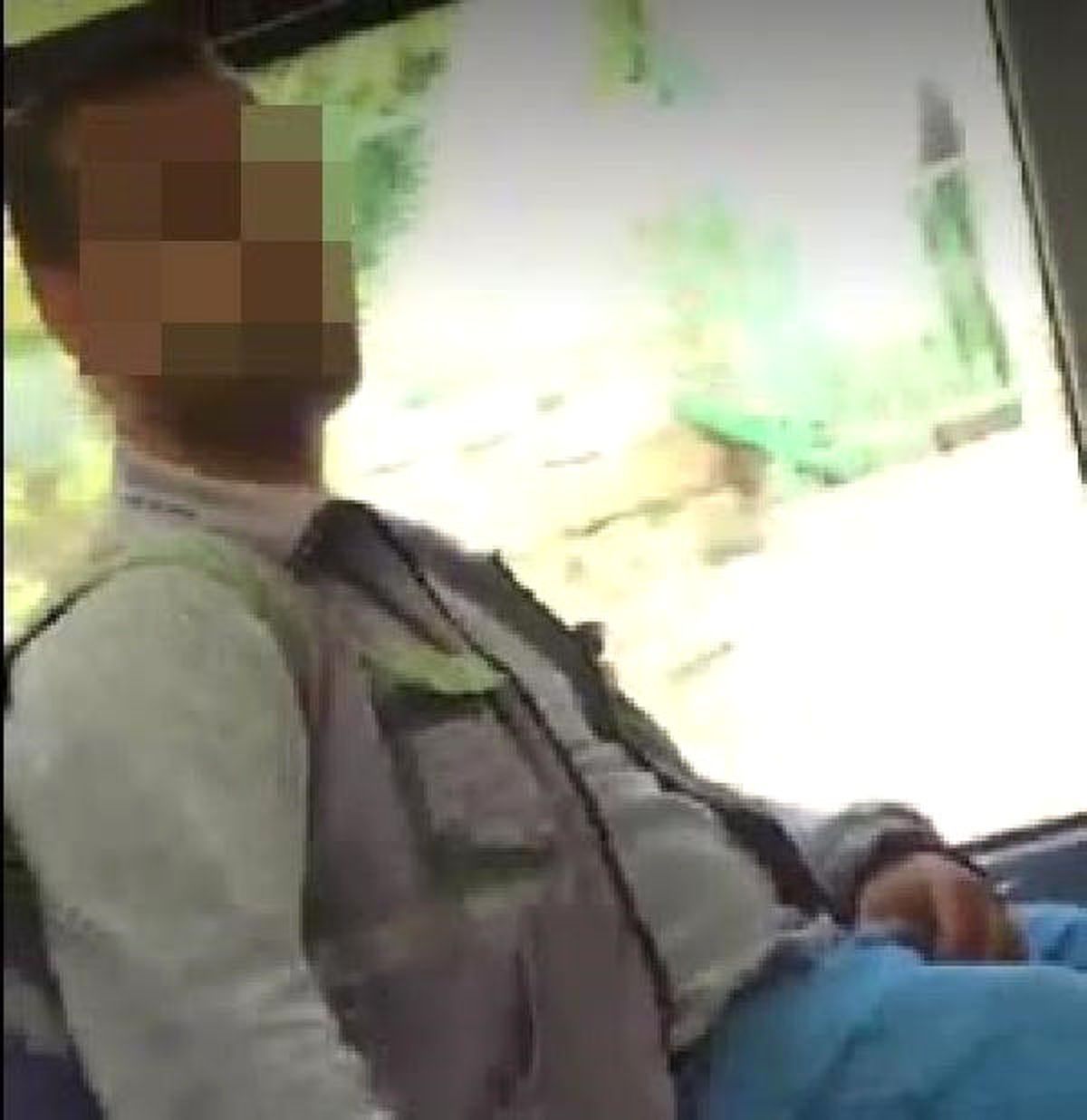 Otobüste Tacize Uğrayan Kadın, Tacizcisini Fotoğrafladı