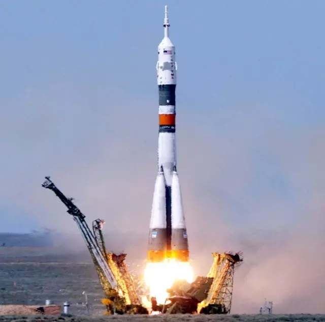 Soyuz'un Kalkışı Ertelendi Soyuz'un Kalkışı Ertelendi