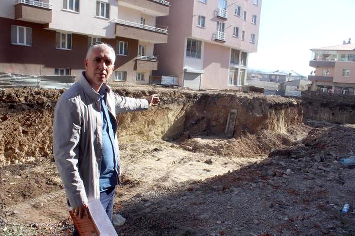 Ardahan'daki Cesetle İlgili Tarihçi Görüşü: Rus Generale Ait