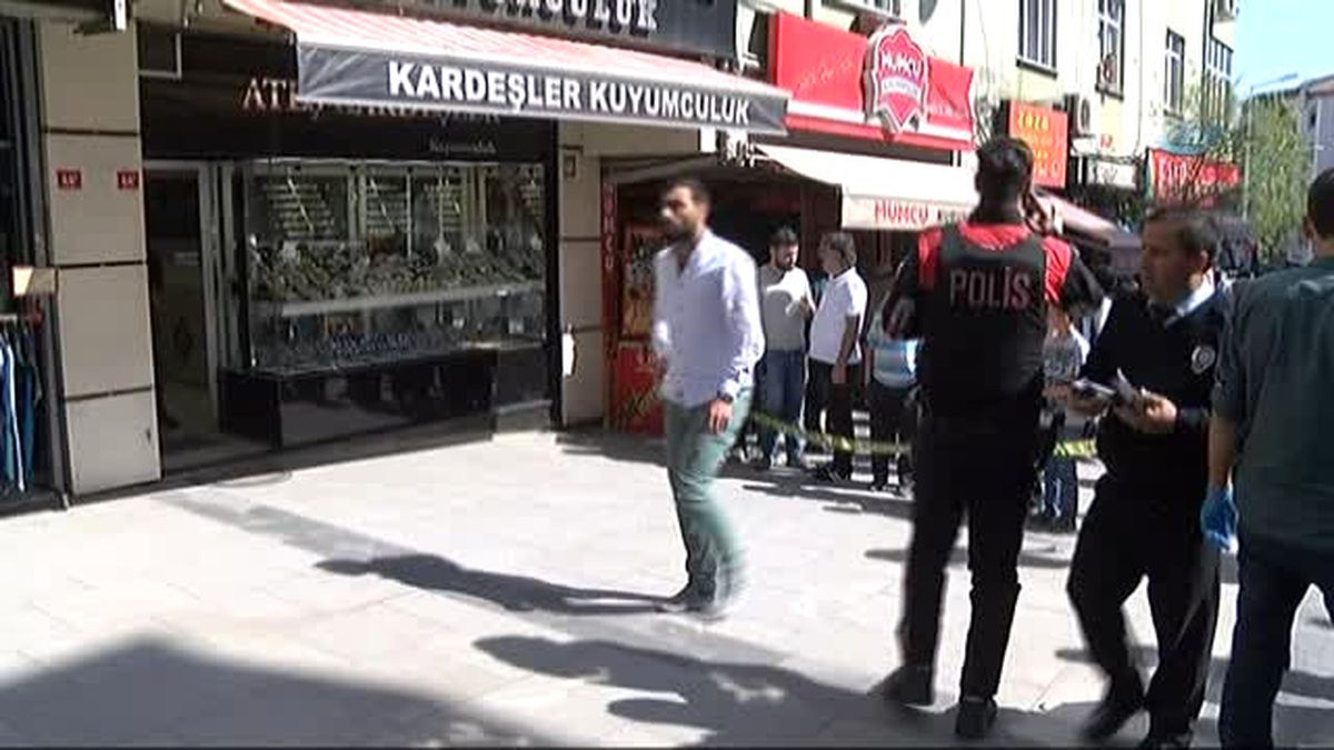 Bağcılar'da Kuyumcu Soygunu: 1 Yaralı