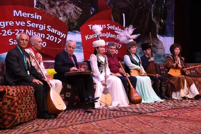 Kocamaz: 'Dört Gündür Türk Dünyası Karacaoğlan Etrafında Birleşti' Kocamaz: 'Dört Gündür Türk Dünyası Karacaoğlan Etrafında Birleşti'