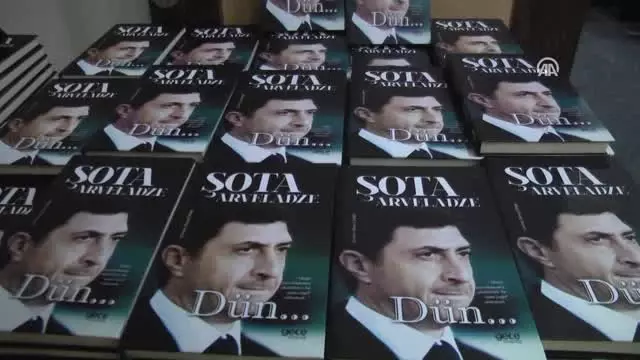 Şota, Trabzon'a Bu Kez Yazar Olarak Geldi Şota, Trabzon'a Bu Kez Yazar Olarak Geldi