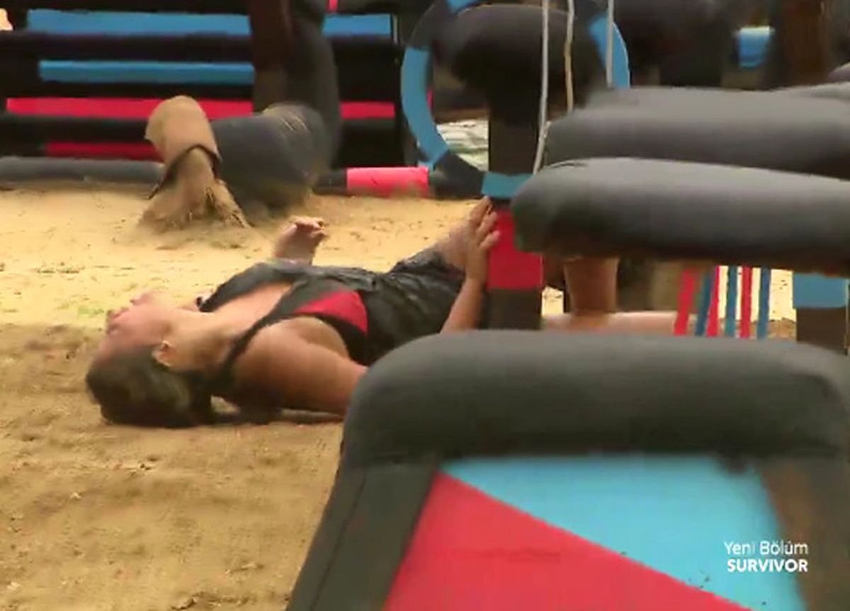 Survivor'da Yüreklerin Ağza Geldiği An! Berna'nın Çığlığı Adayı İnletti