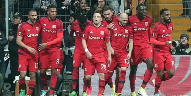 Galatasaray'dan Fenerbahçe'ye Transfer Çalımı