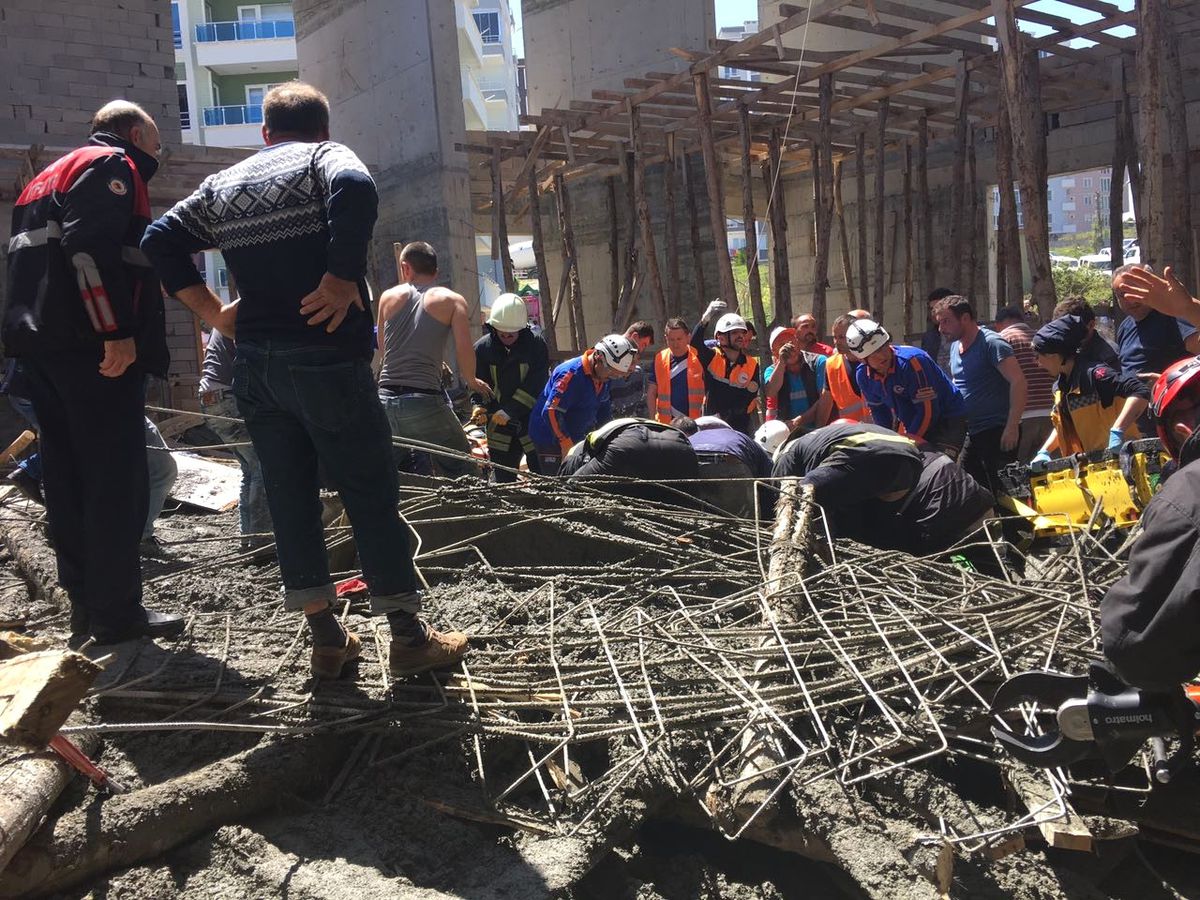 Samsun'da Facia! Cami İnşaatı Çöktü, Beton Kalıbın Altında Kalan 4 İşçi Öldü
