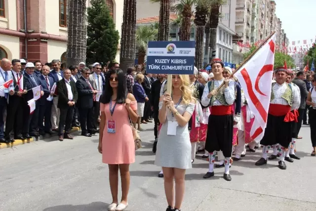 477. Mesir Macunu Festivali Kortej Yürüyüşüyle Başladı 477. Mesir Macunu Festivali Kortej Yürüyüşüyle Başladı
