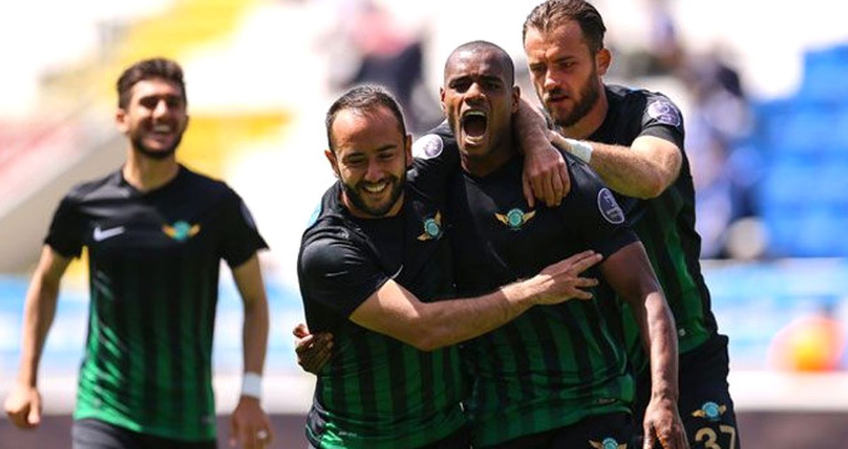 Akhisar Belediyespor, Kasımpaşa'yı 2-0 Yendi