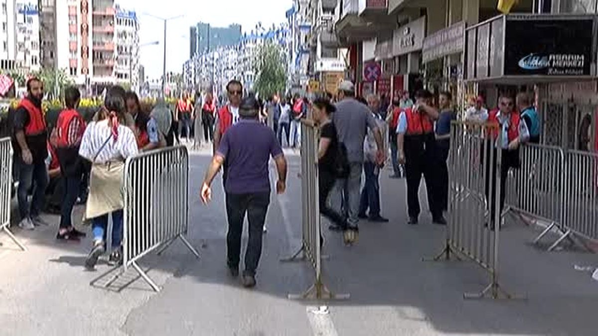 Antalya'da 1 Mayıs İşçi Bayramı Kutlandı
