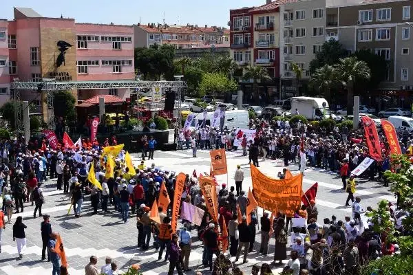 Çanakkale'de 1 Mayıs Kutlandı Çanakkale'de 1 Mayıs Kutlandı