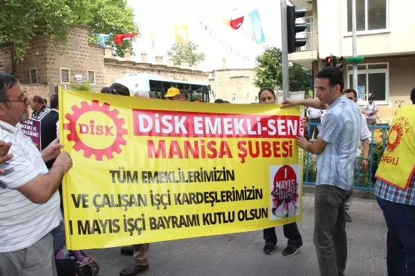 Manisa'da 1 Mayıs Kutlandı Manisa'da 1 Mayıs Kutlandı