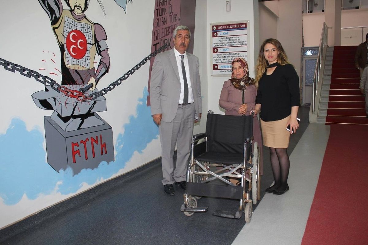Başkan Şahiner'den Tekerlekli Sandalye Yardımı