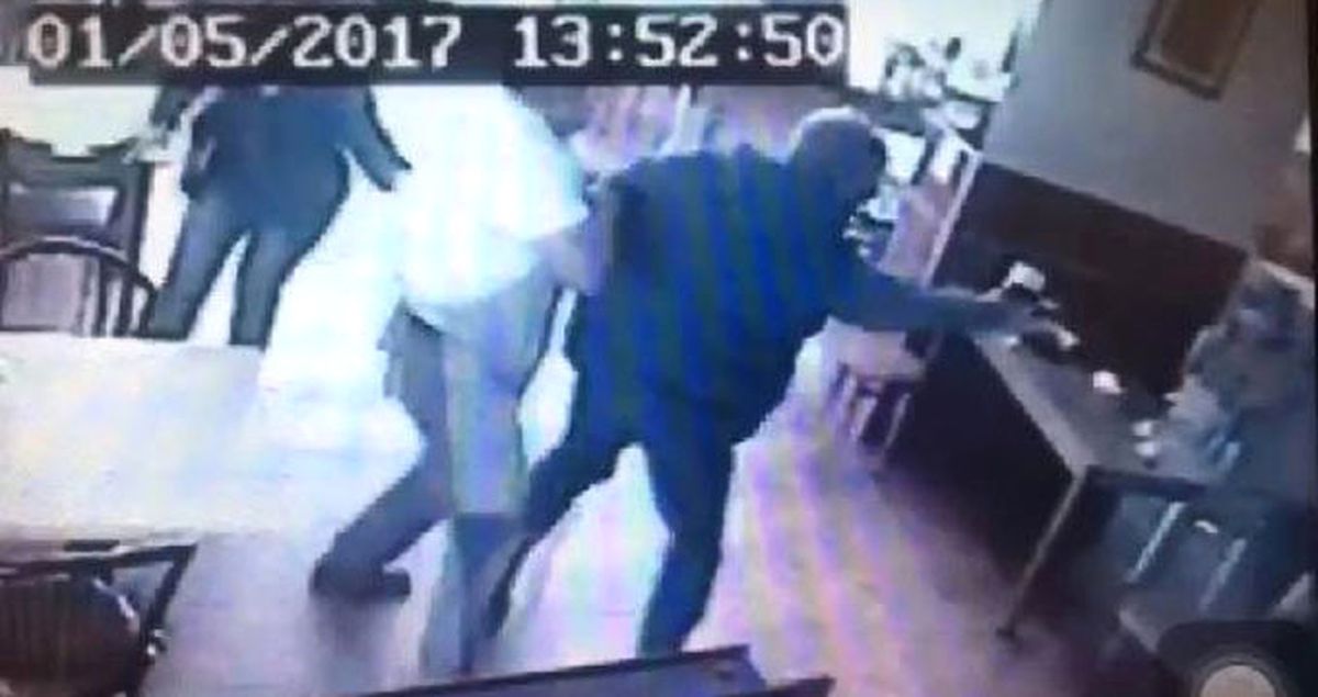 Boşanmak İsteyen Eşe Silahlı Saldırı Kamerada