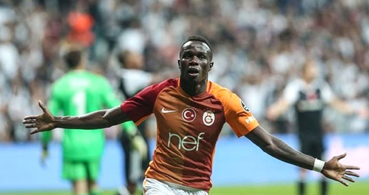 Bruma'nın, Güzel Şarkıcı Savana'nın Fotoğraflarını Beğenmesi Dikkat Çekti