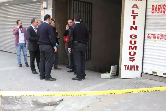 Çağlayan'da İnşaat İskelesinde Başlayan Silahlı Kavga Kamerada Çağlayan'da İnşaat İskelesinde Başlayan Silahlı Kavga Kamerada