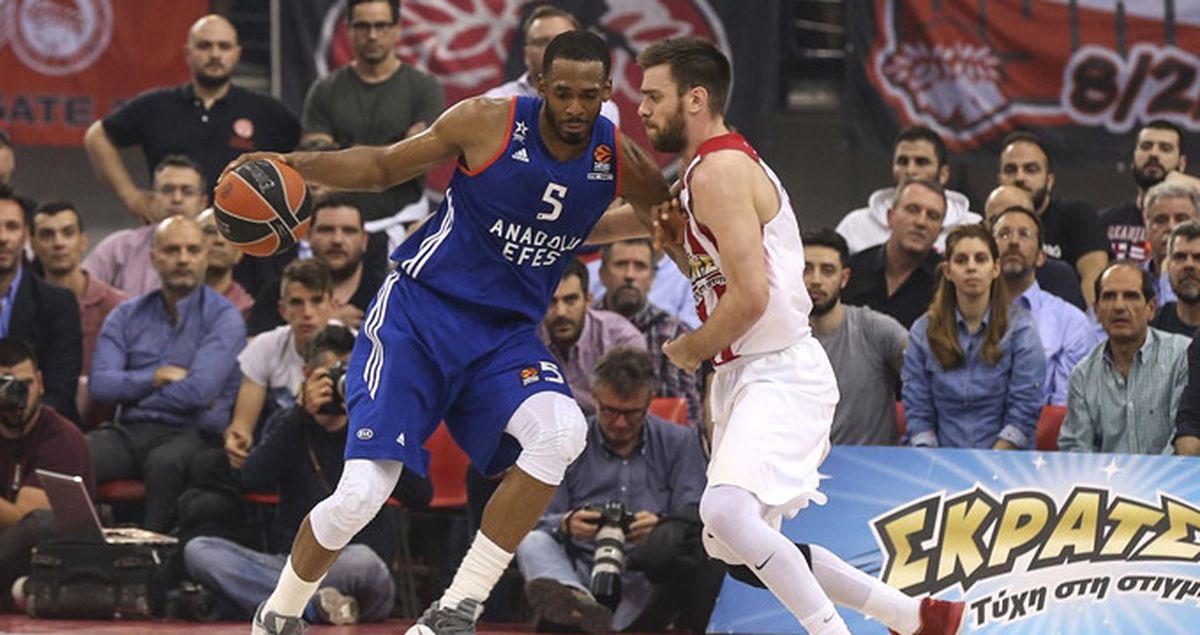 Euroleague'de Anadolu Efes, Olympiacos'a Serilerde 3-2 Yenilerek Elendi