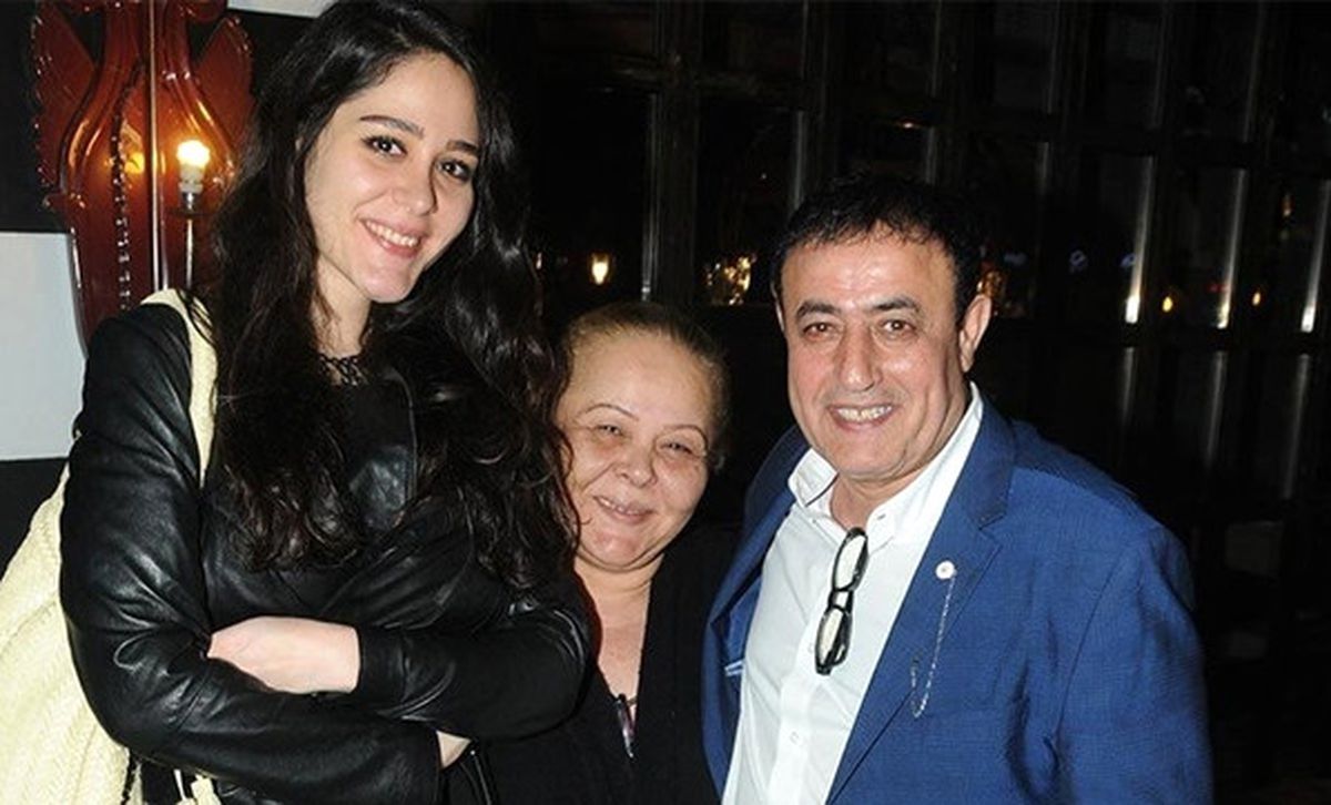 Mahmut Tuncer, Kızı Gizem'i Gazetecilerle Tanıştırdı