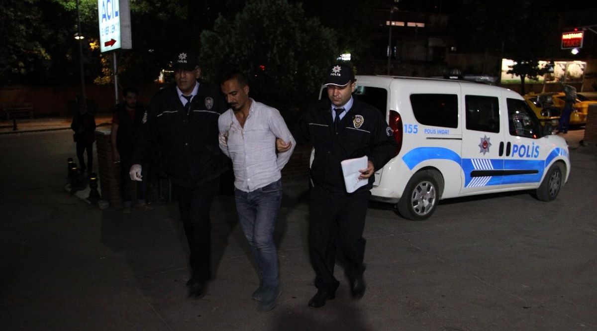 Otobüsteki Torbacı, İzmit'teki Molada Kusunca Yakayı Ele Verdi