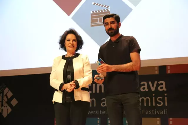 3. Altın Baklava Film Festivali'nde Ödüller Sahiplerini Buldu 3. Altın Baklava Film Festivali'nde Ödüller Sahiplerini Buldu