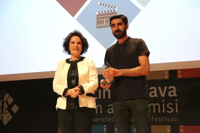 3. Altın Baklava Film Festivali'nde Ödüller Sahiplerini Buldu 3. Altın Baklava Film Festivali'nde Ödüller Sahiplerini Buldu