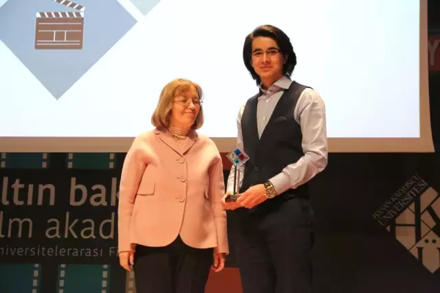3. Altın Baklava Film Festivali'nde Ödüller Sahiplerini Buldu 3. Altın Baklava Film Festivali'nde Ödüller Sahiplerini Buldu