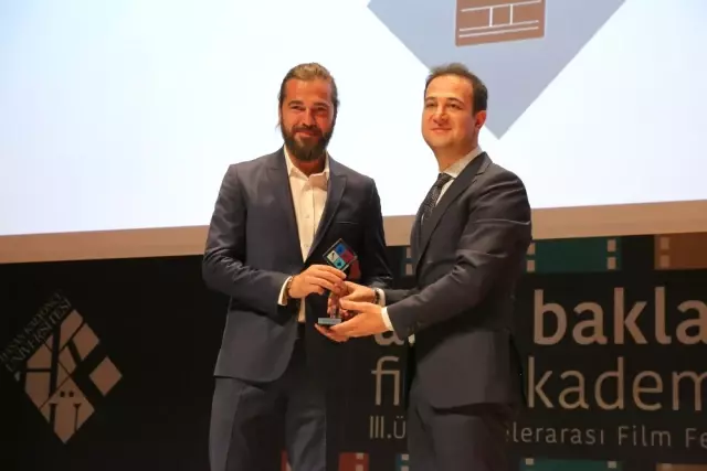 3. Altın Baklava Film Festivali'nde Ödüller Sahiplerini Buldu 3. Altın Baklava Film Festivali'nde Ödüller Sahiplerini Buldu