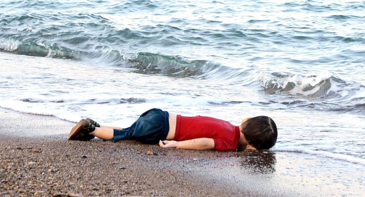 Finlandiya, Aylan Kurdi'nin Resmini Paraya Bastı!