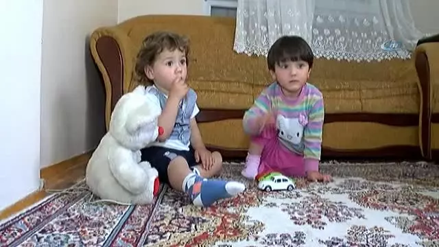 Çocukları İçin Sanayide Mavi Işık, İşyerinde Alüminyum Düzenek Yapan İki Baba Bir Araya Geldi Çocukları İçin Sanayide Mavi Işık, İşyerinde Alüminyum Düzenek Yapan İki Baba Bir Araya Geldi