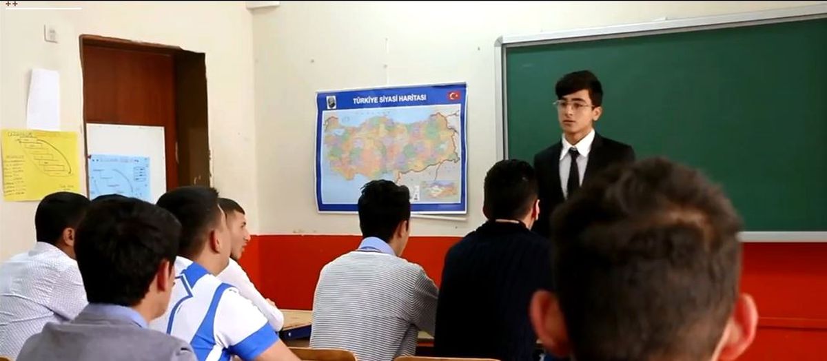 Erzurumlu Gençlerin Hababam Sınıfı Canlandırması Büyük Beğeni Topladı