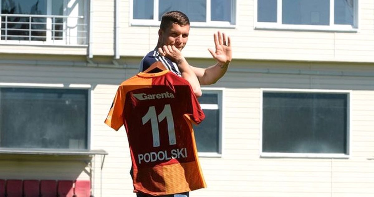 Lukas Podolski'den Galatasaray Taraftarına: Umarım Beni Unutmazlar