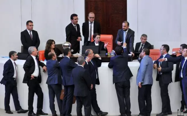 TBMM Genel Kurulu'nda Toplantı Yeter Tam Sayısı Bulunamadı